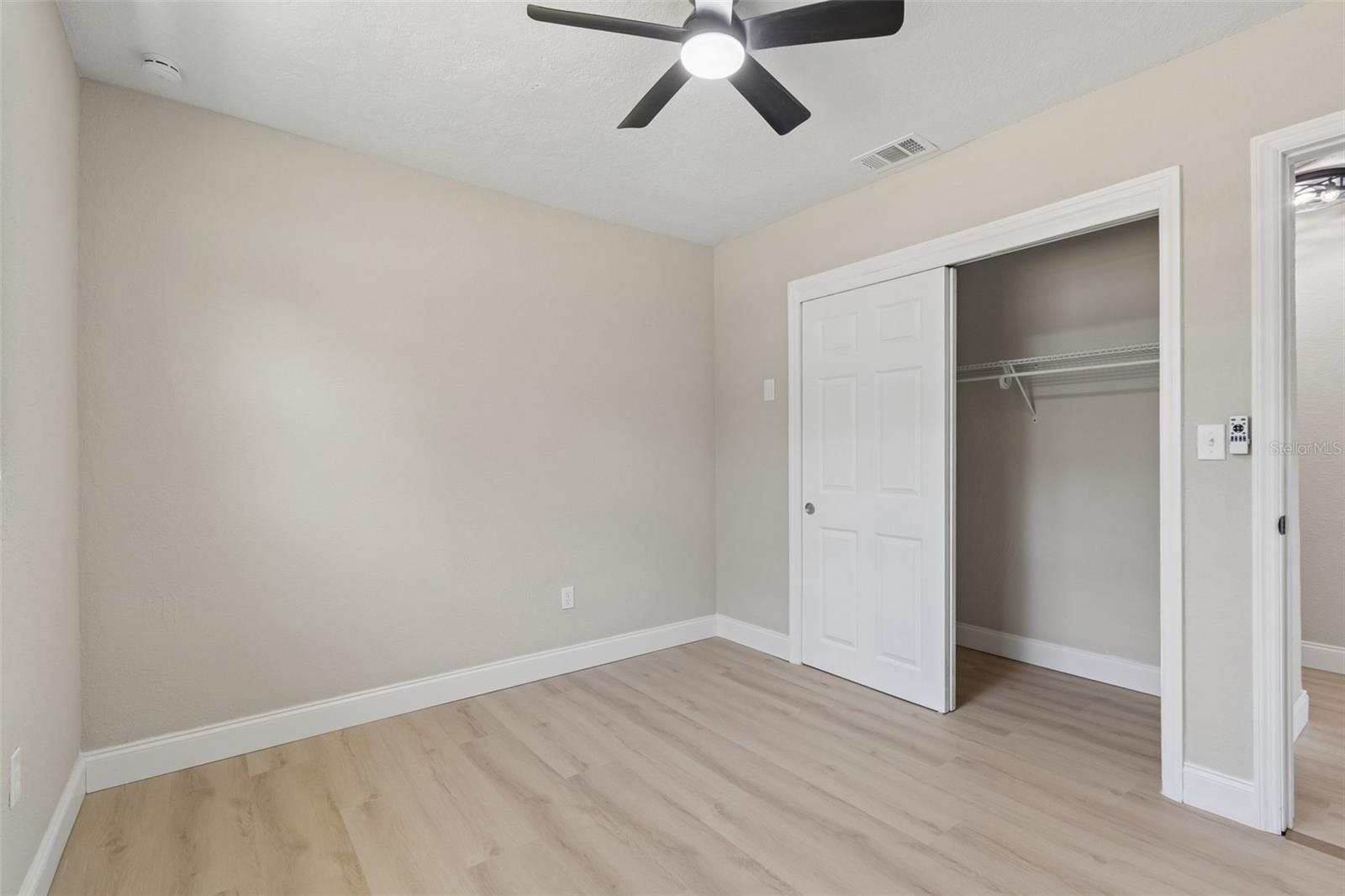 10229 N VALLE DR, TAMPA, FL, 33612