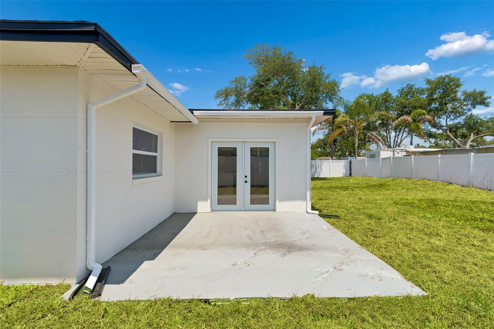 10229 N VALLE DR, TAMPA, FL, 33612