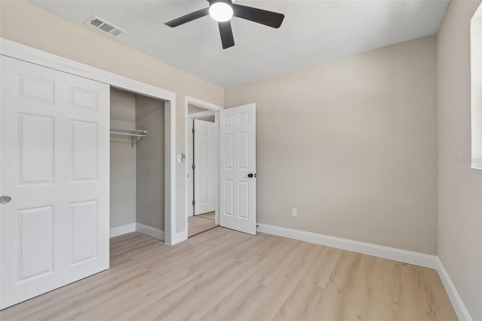 10229 N VALLE DR, TAMPA, FL, 33612