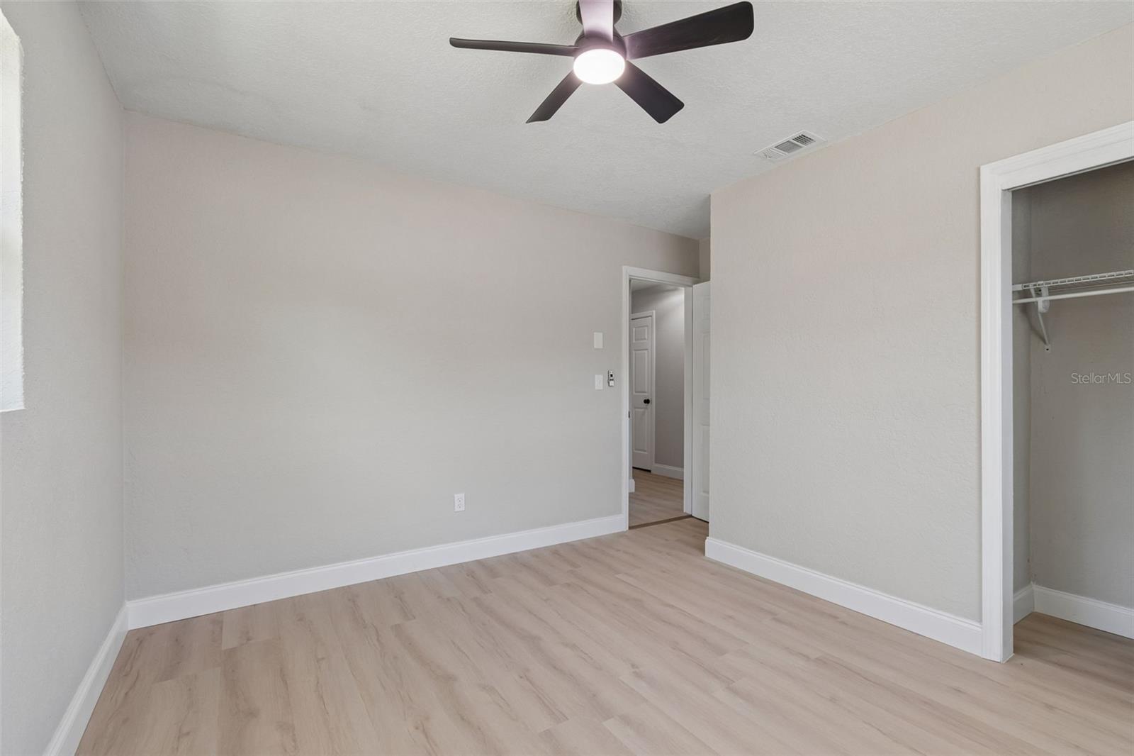 10229 N VALLE DR, TAMPA, FL, 33612