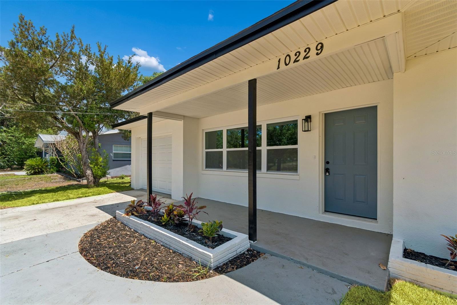 10229 N VALLE DR, TAMPA, FL, 33612