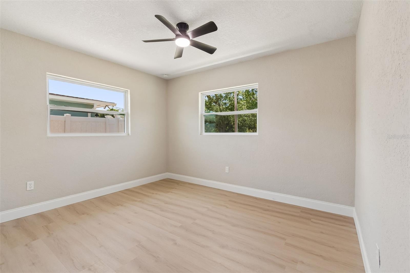 10229 N VALLE DR, TAMPA, FL, 33612
