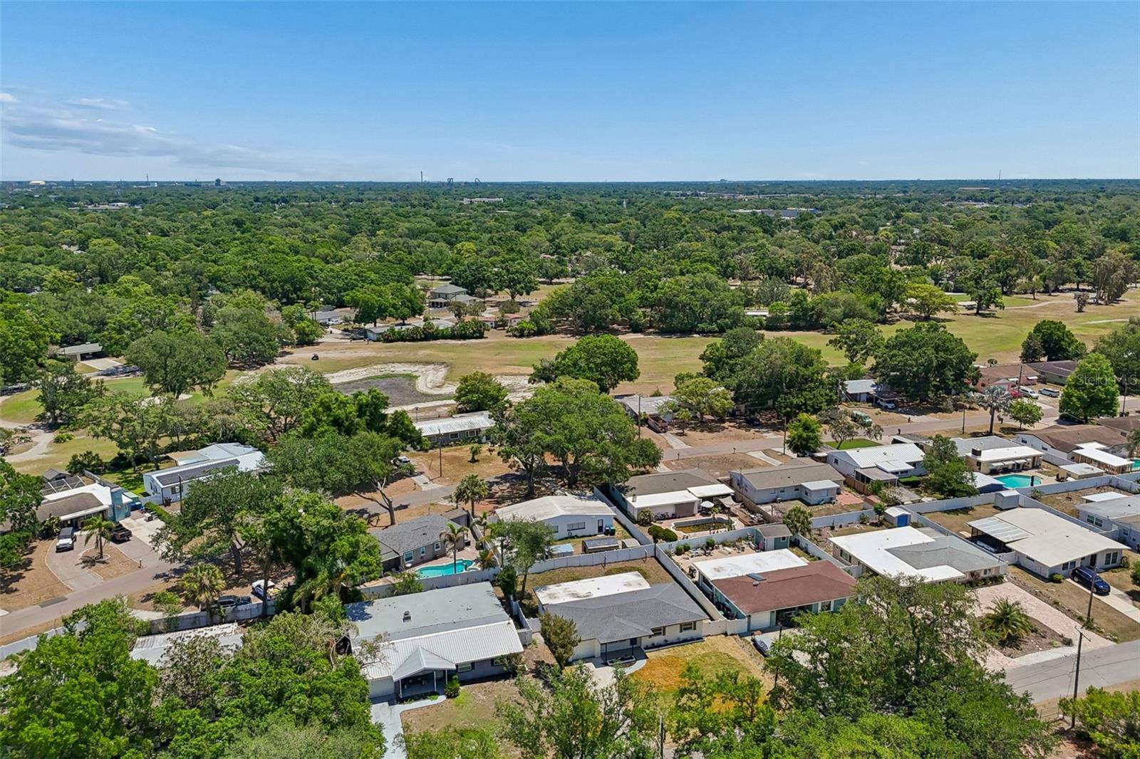 10229 N VALLE DR, TAMPA, FL, 33612