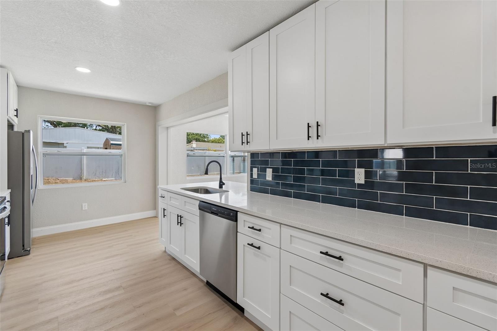 10229 N VALLE DR, TAMPA, FL, 33612
