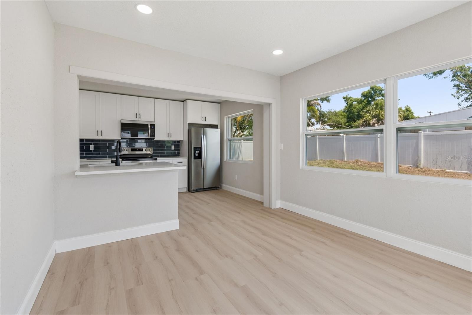 10229 N VALLE DR, TAMPA, FL, 33612