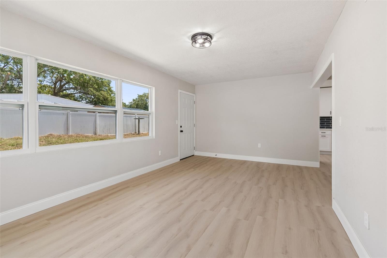 10229 N VALLE DR, TAMPA, FL, 33612