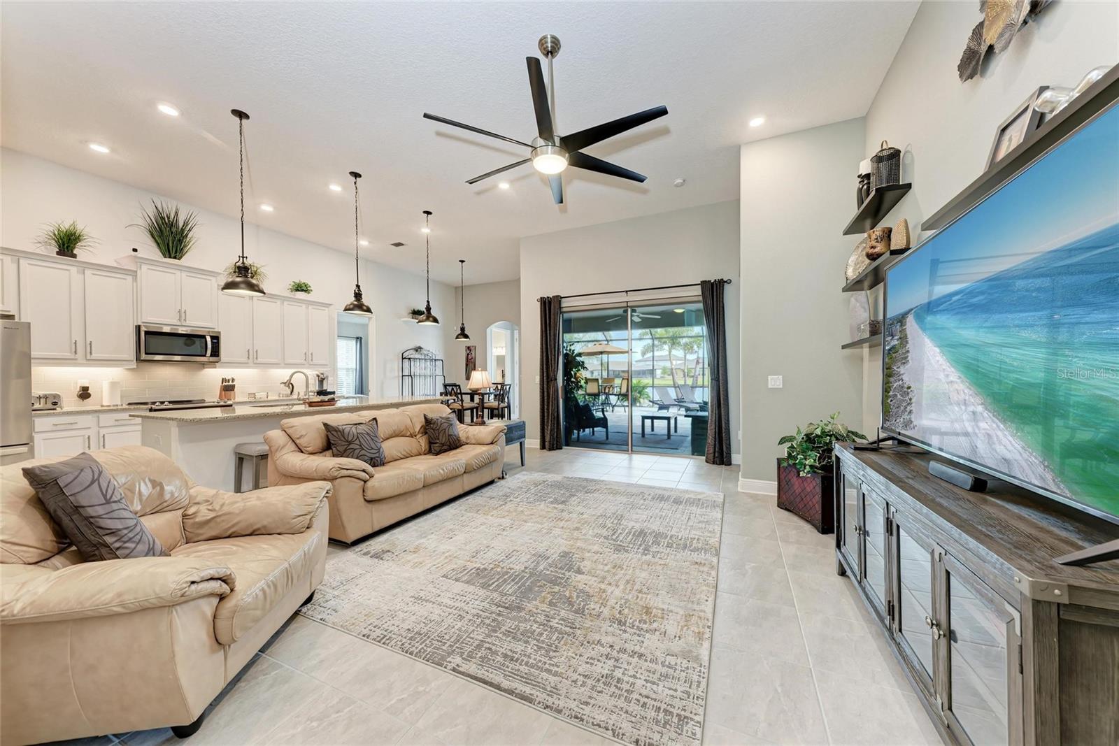 5811 CAMPINA PL, PALMETTO, FL, 34221