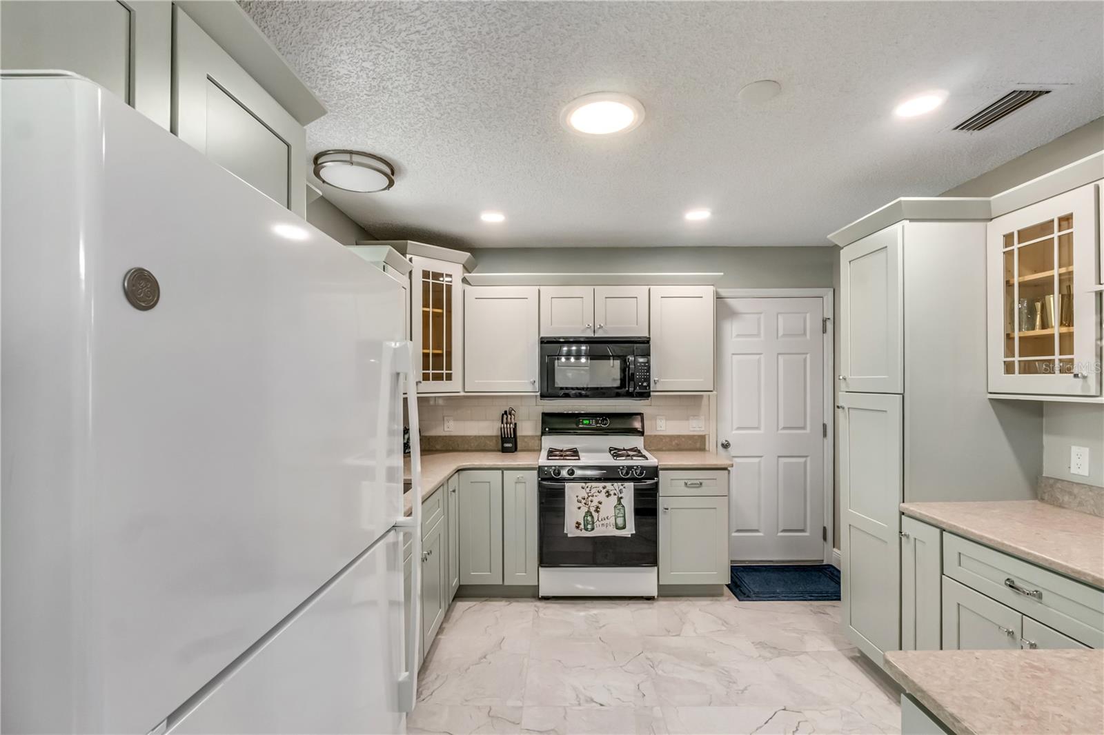 17648 SE 93RD BUTLER CT, THE VILLAGES, FL, 32162