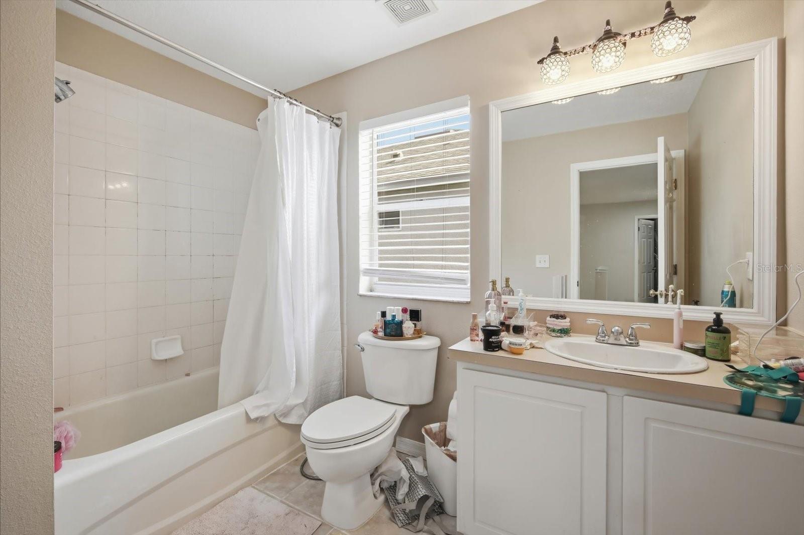 19321 SANDY SPRINGS CIR, LUTZ, FL, 33558