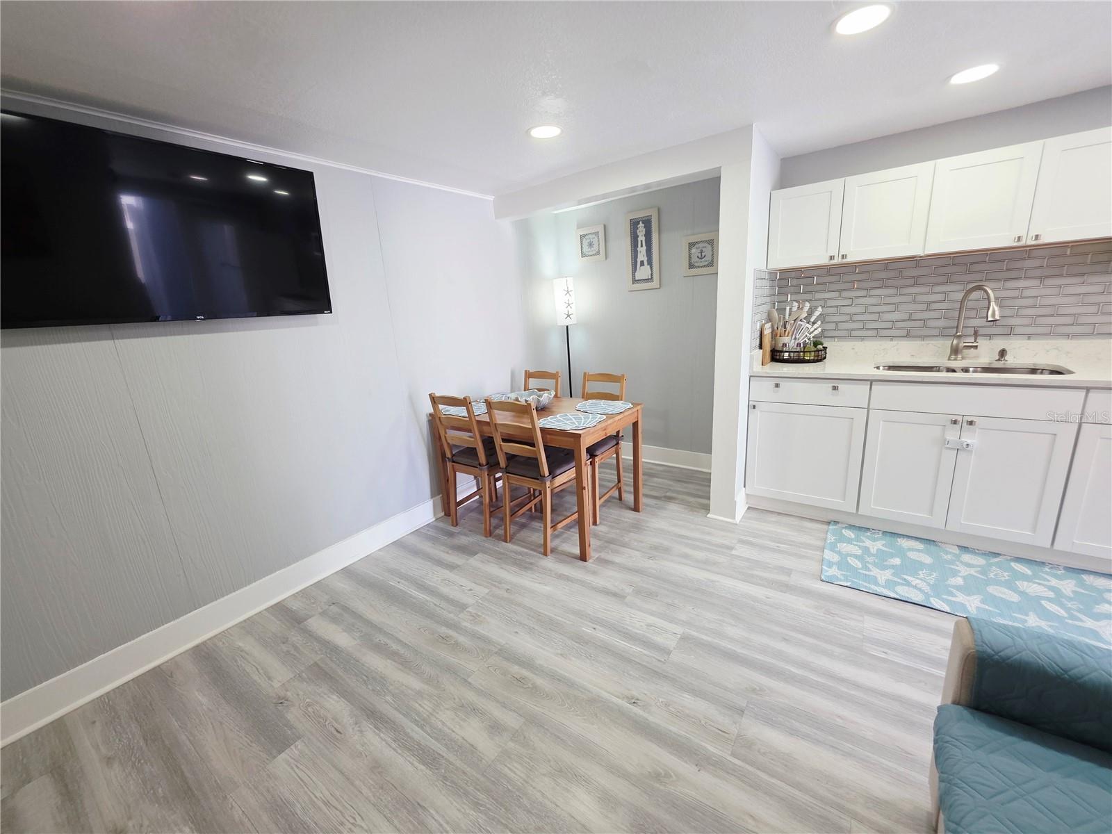6316 FAIRWAY BLVD, APOLLO BEACH, FL, 33572