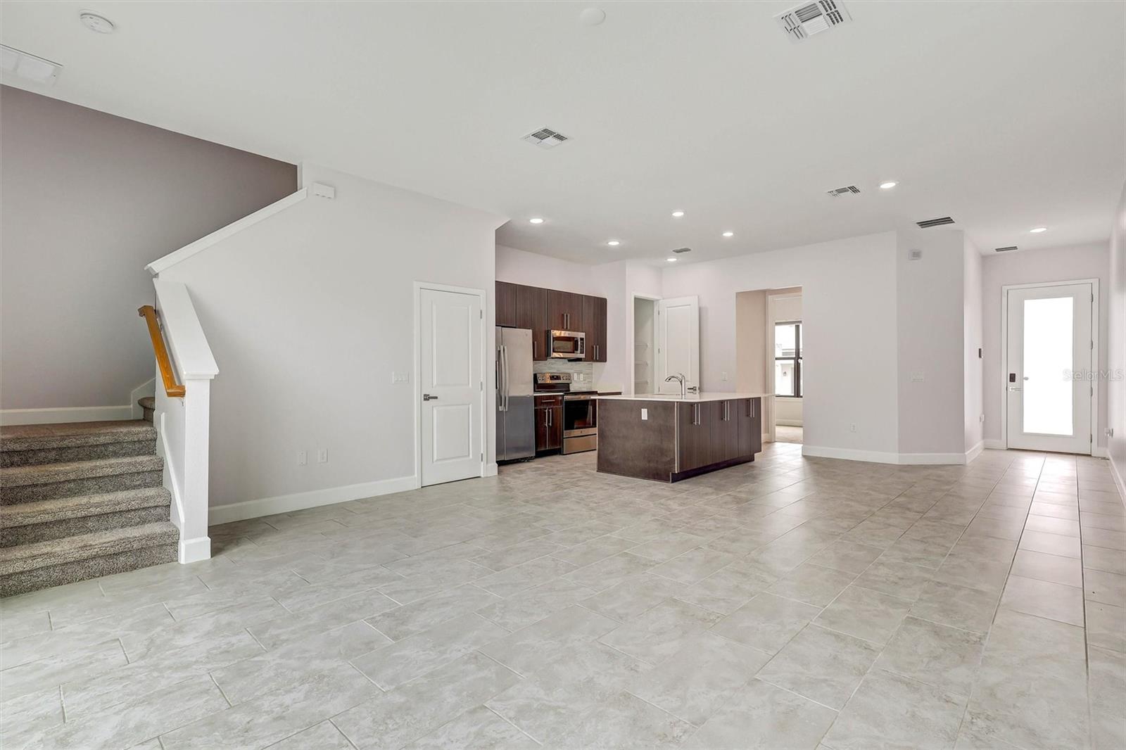 212 VILLA DOMANI CIR, DAVENPORT, FL, 33896