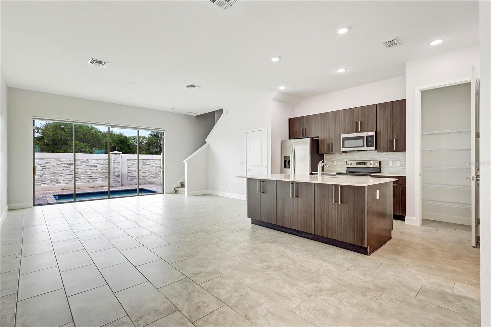 212 VILLA DOMANI CIR, DAVENPORT, FL, 33896