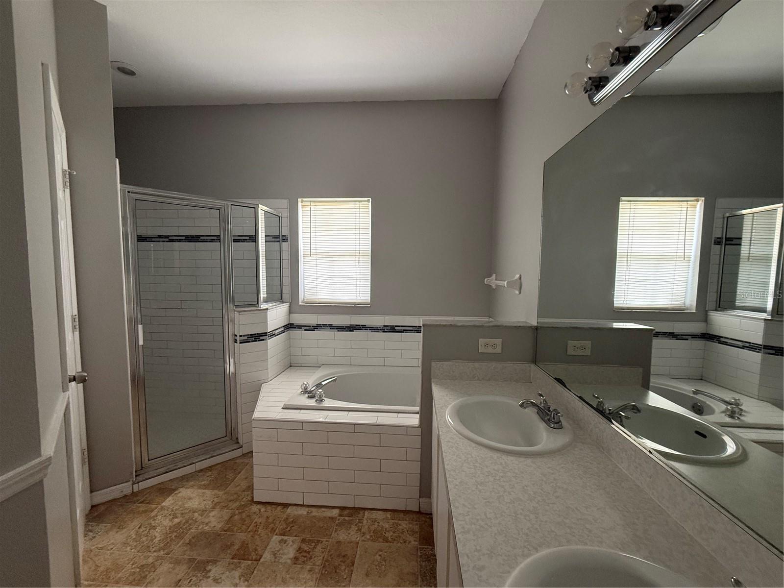 819 JARNAC DR, KISSIMMEE, FL, 34759