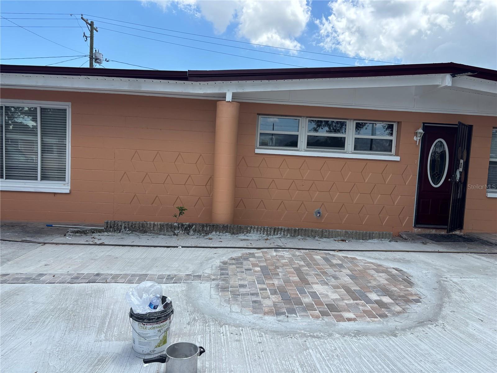 1320 LARSEN LN, TAMPA, FL, 33619