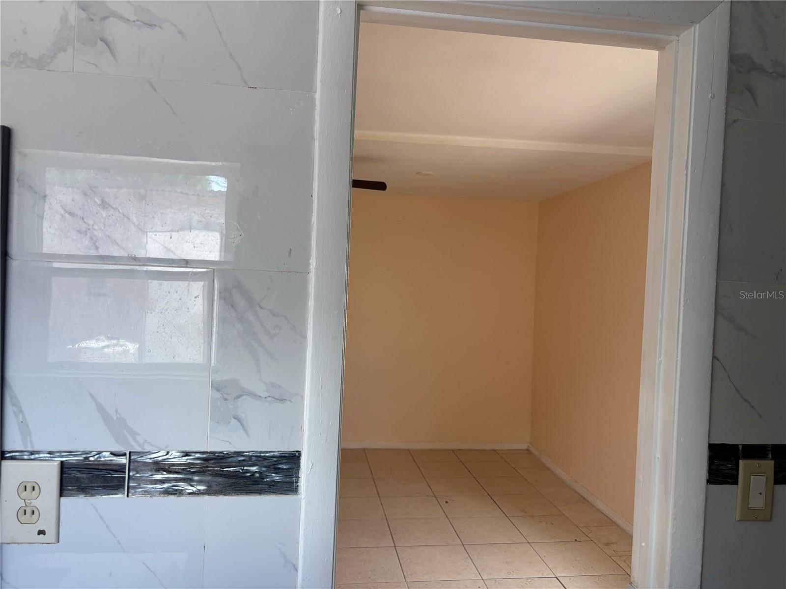 1320 LARSEN LN, TAMPA, FL, 33619