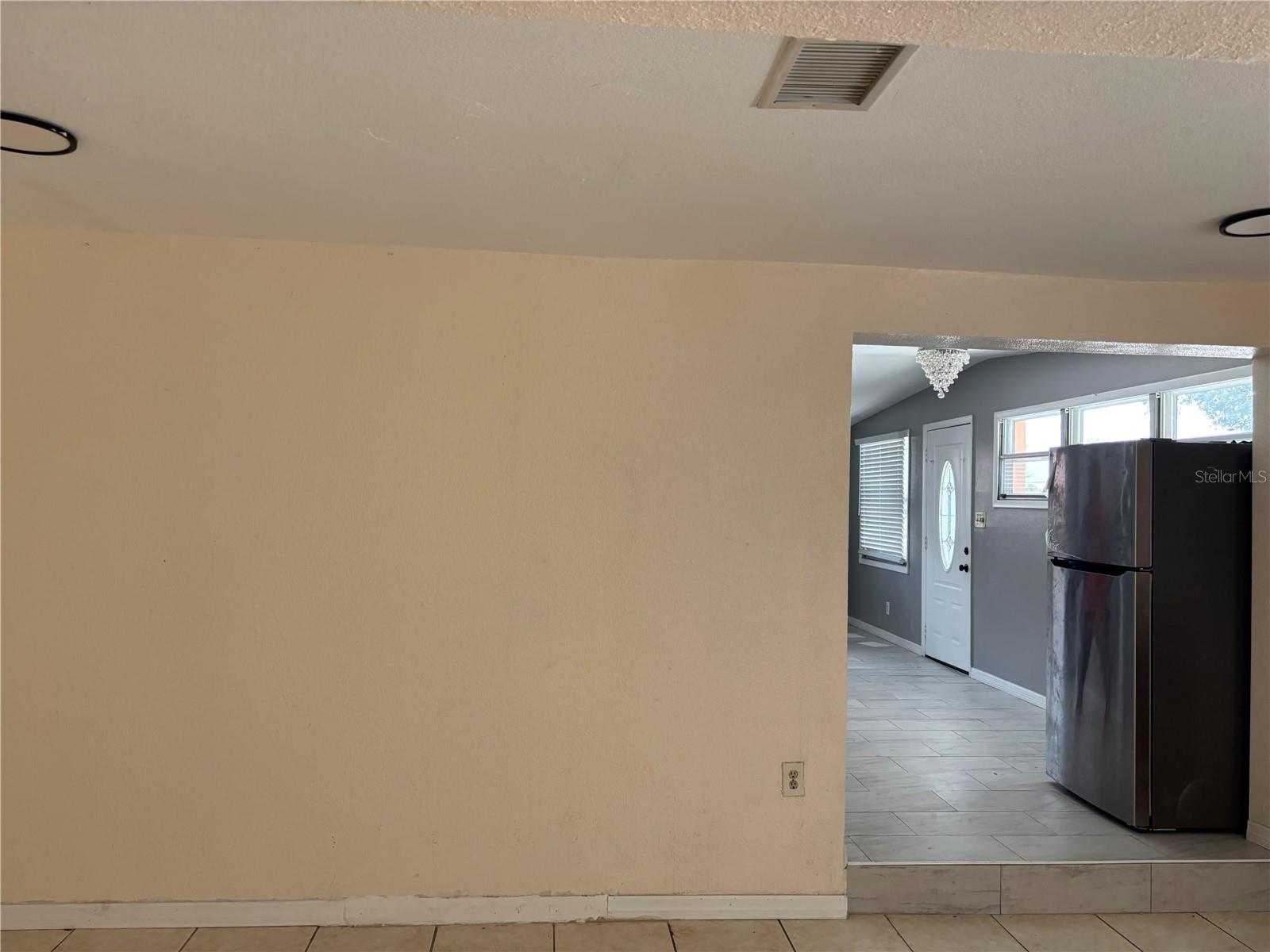 1320 LARSEN LN, TAMPA, FL, 33619
