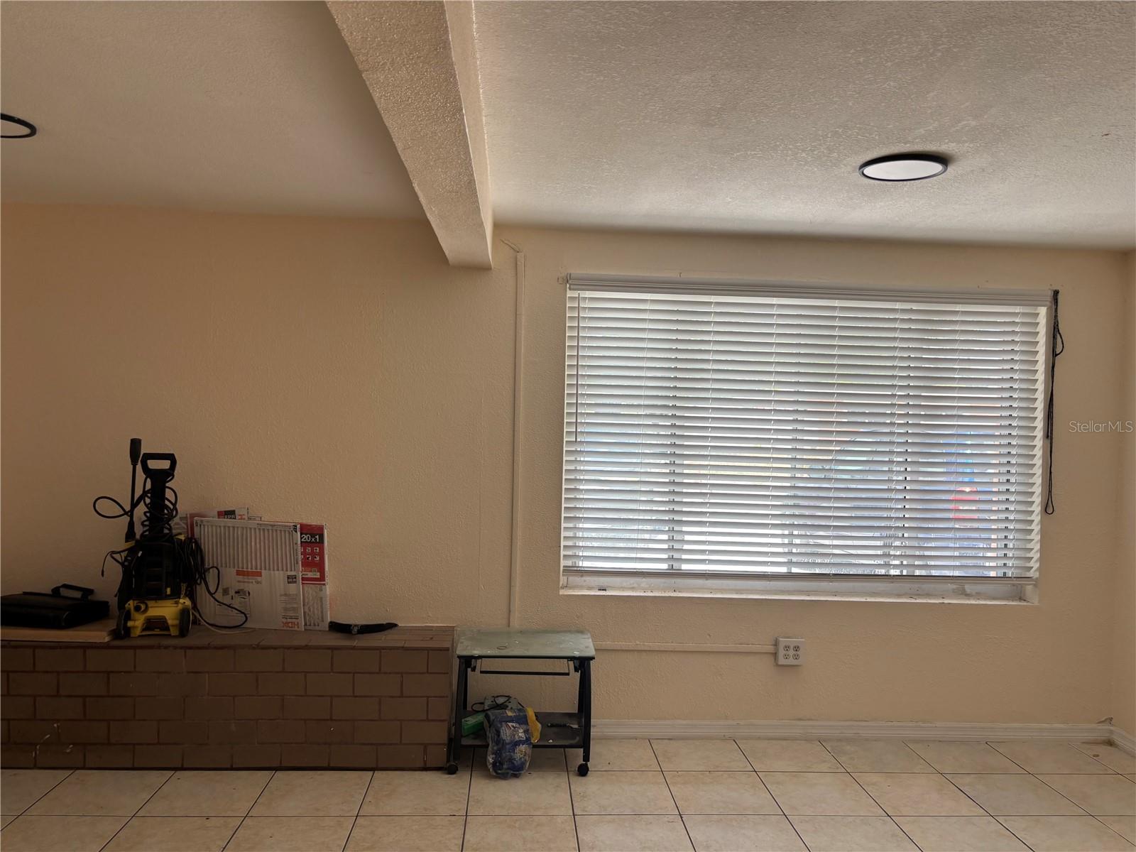 1320 LARSEN LN, TAMPA, FL, 33619