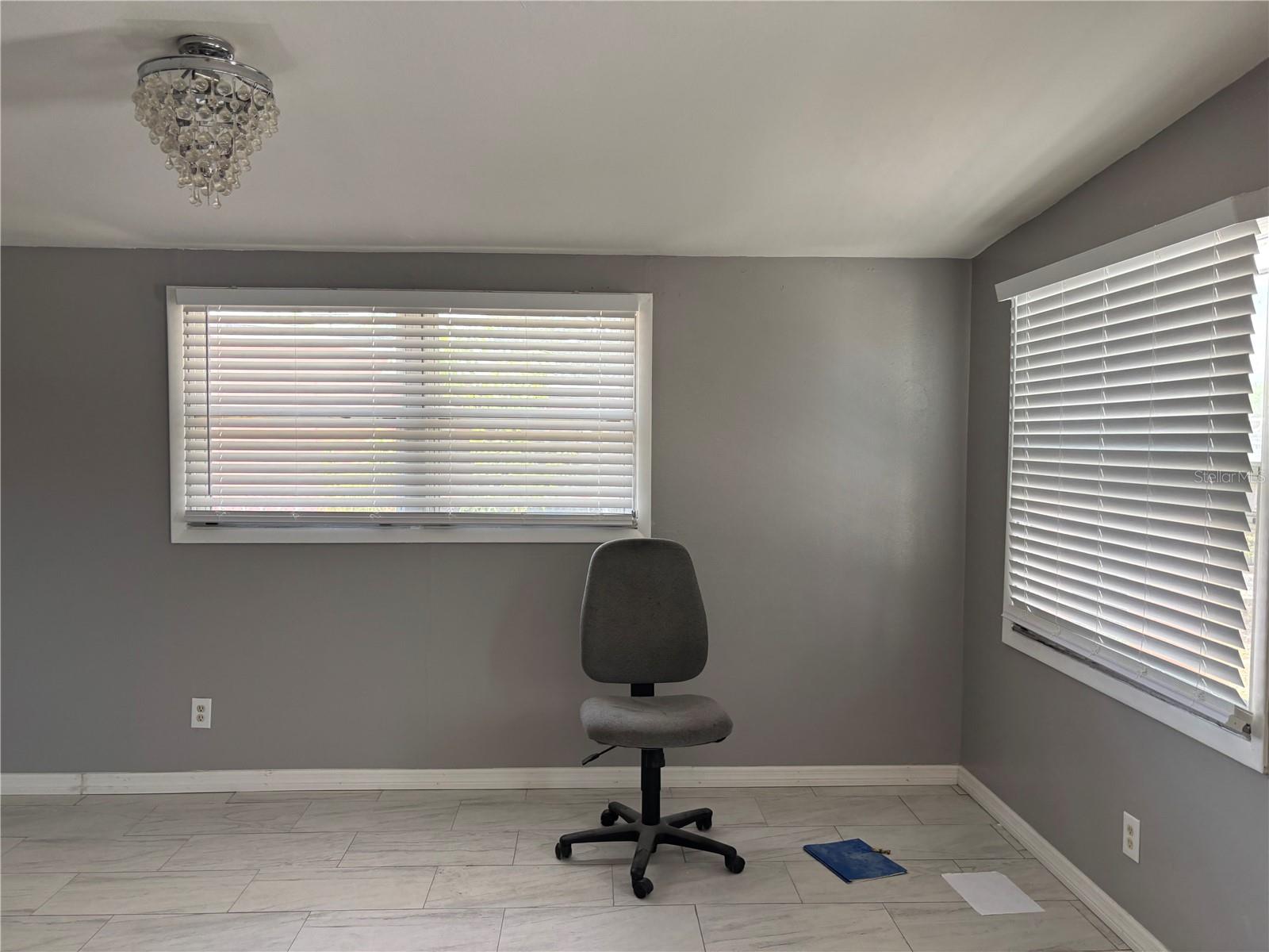 1320 LARSEN LN, TAMPA, FL, 33619