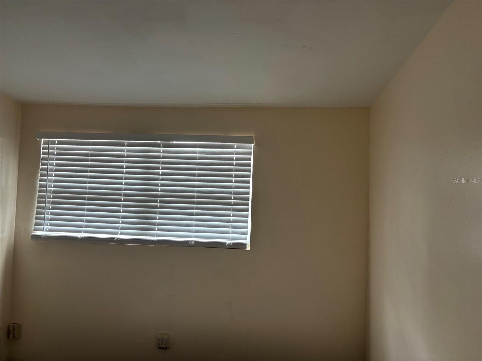 1320 LARSEN LN, TAMPA, FL, 33619