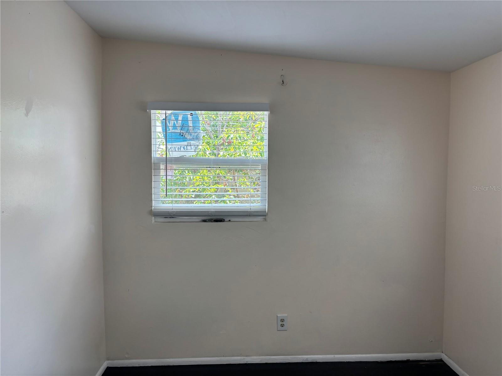 1320 LARSEN LN, TAMPA, FL, 33619