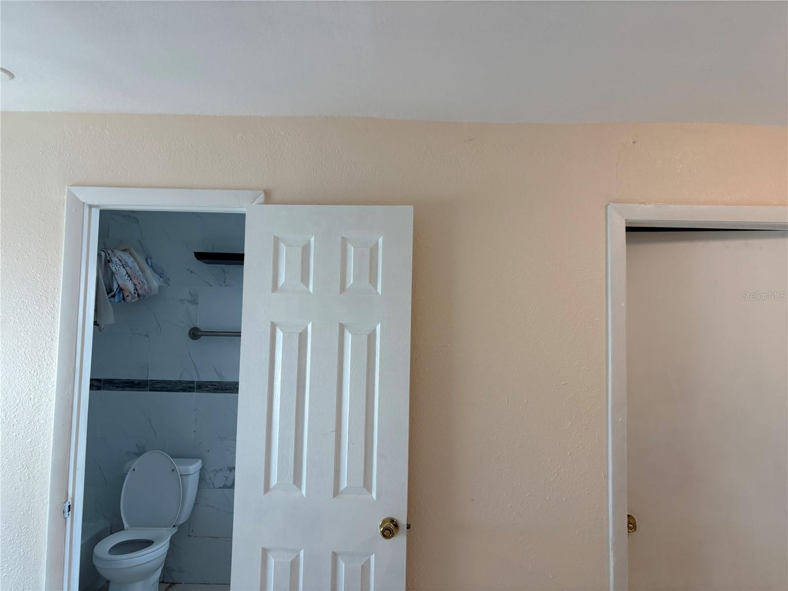 1320 LARSEN LN, TAMPA, FL, 33619
