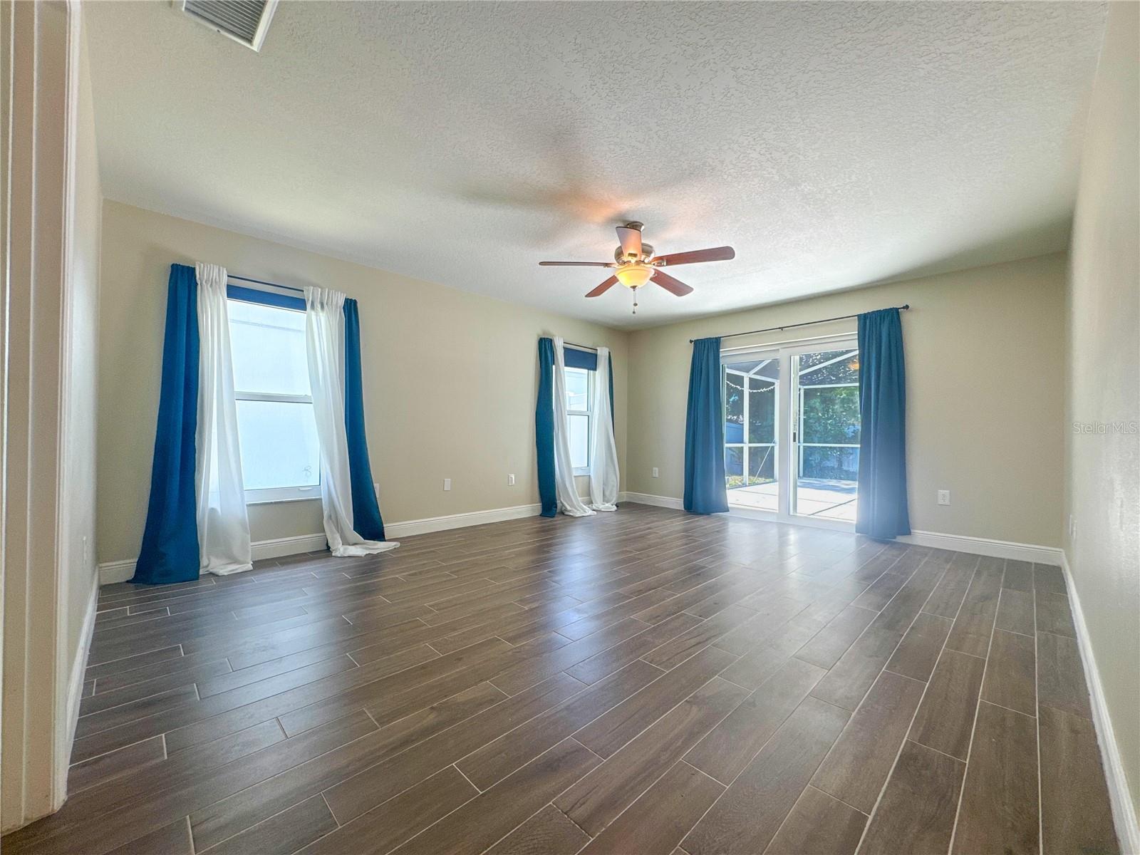 707 POWDER HORN ROW, LAKELAND, FL, 33809