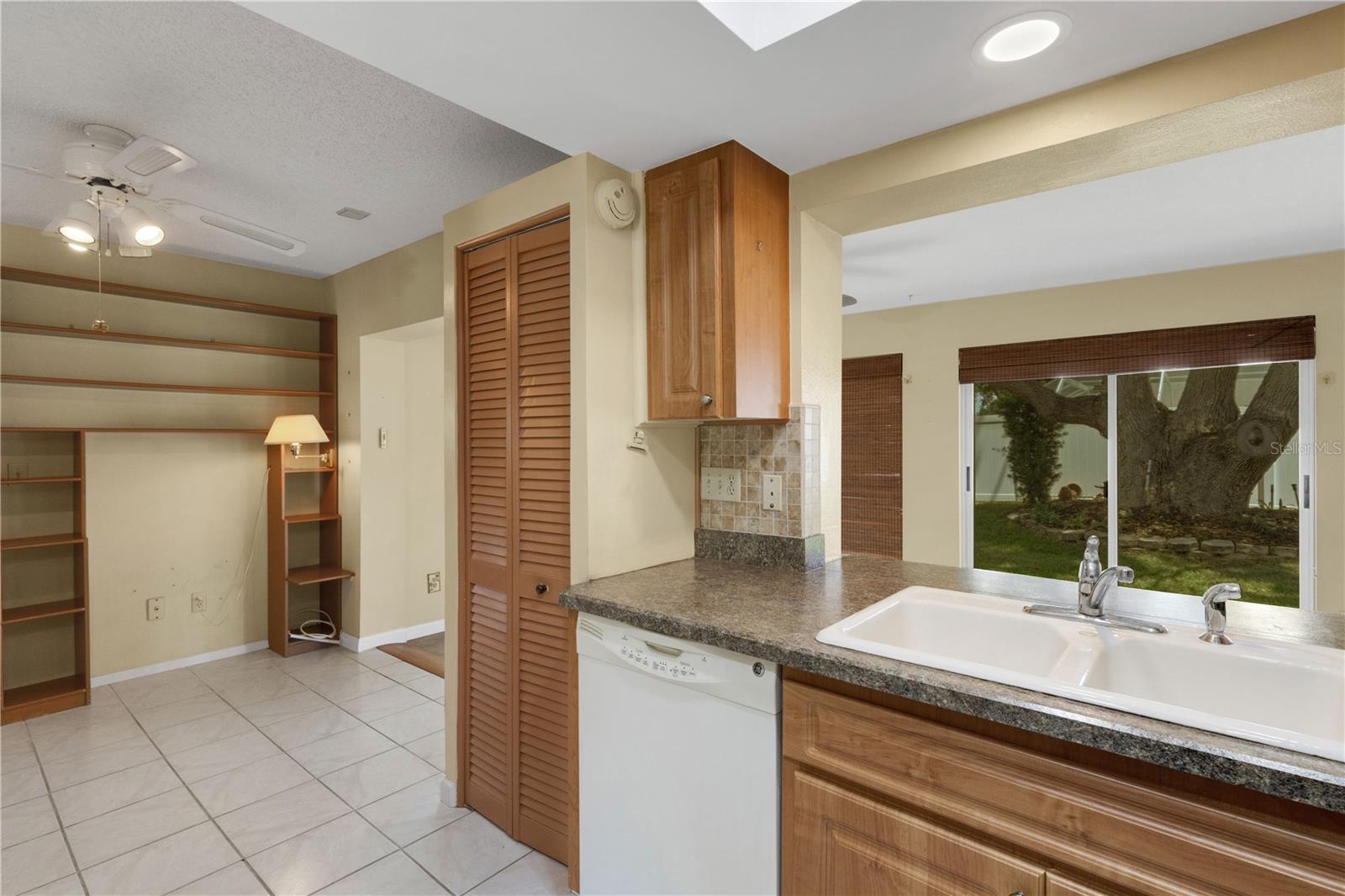 3147 E DORCHESTER DR, PALM HARBOR, FL, 34684