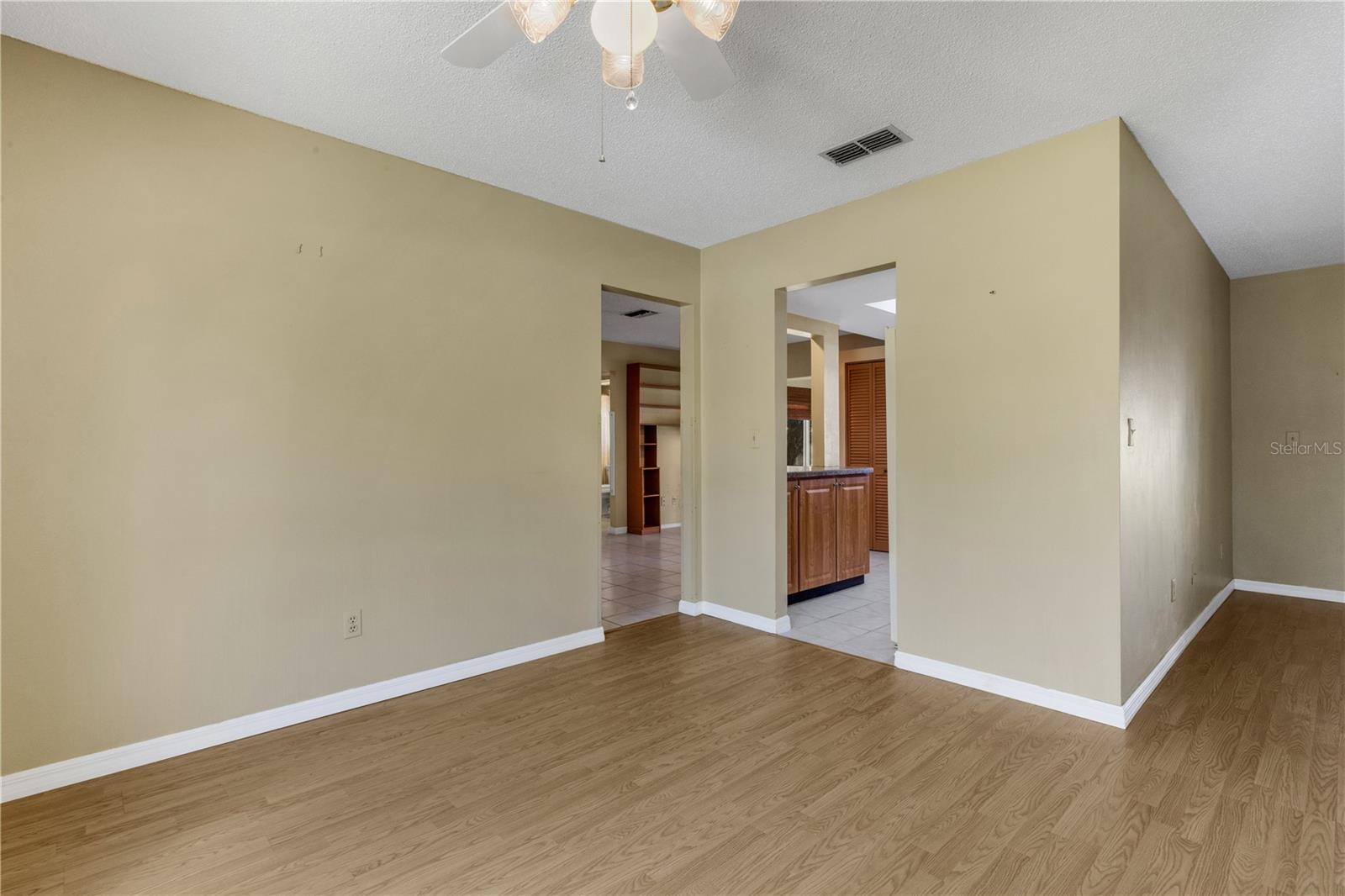 3147 E DORCHESTER DR, PALM HARBOR, FL, 34684