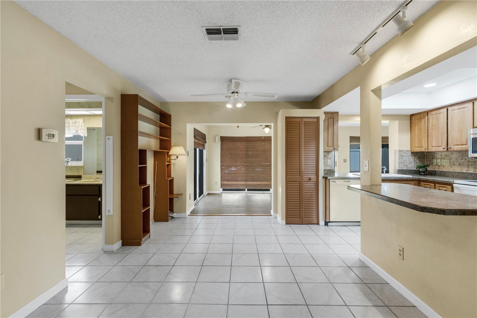 3147 E DORCHESTER DR, PALM HARBOR, FL, 34684