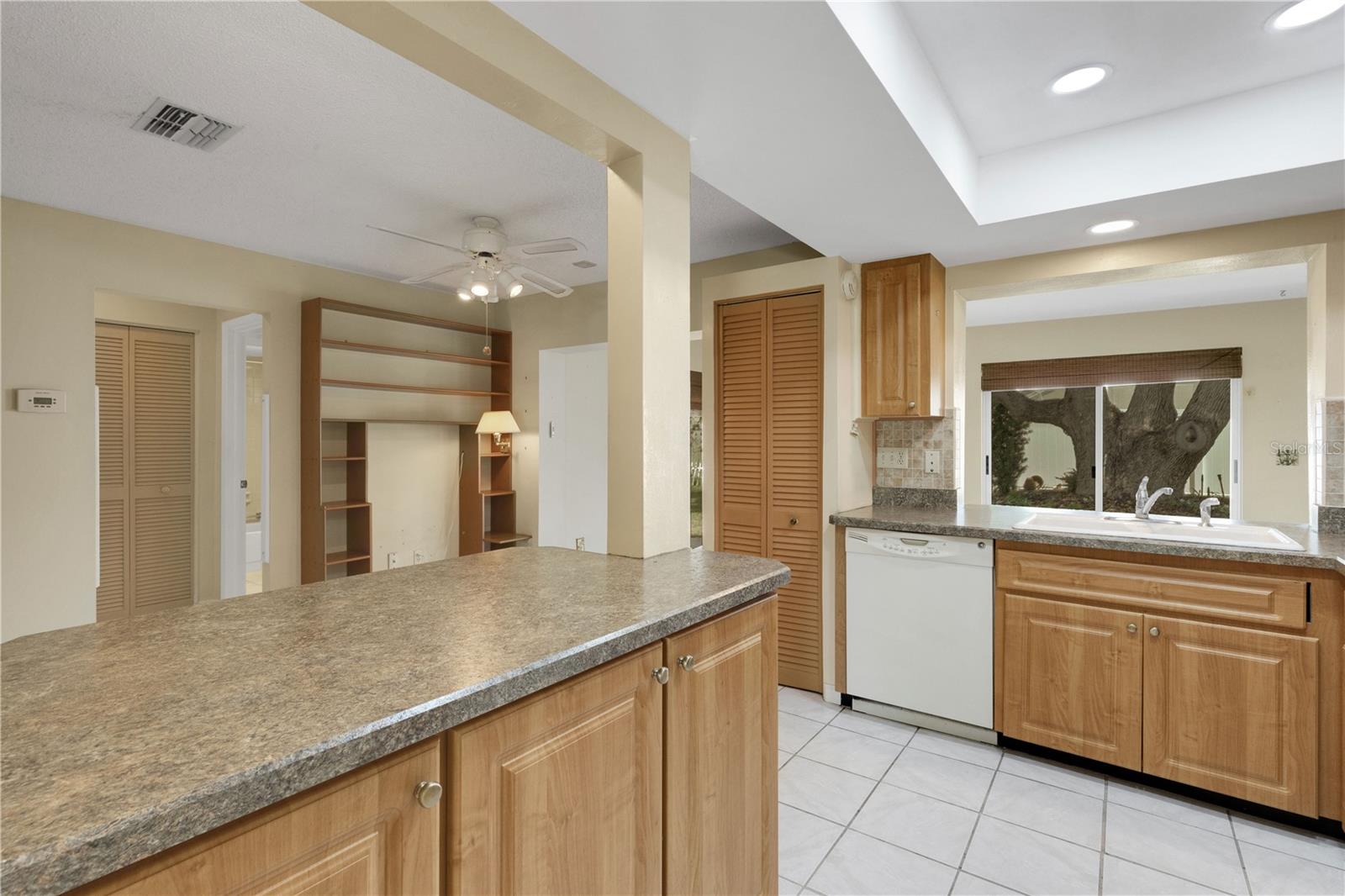 3147 E DORCHESTER DR, PALM HARBOR, FL, 34684