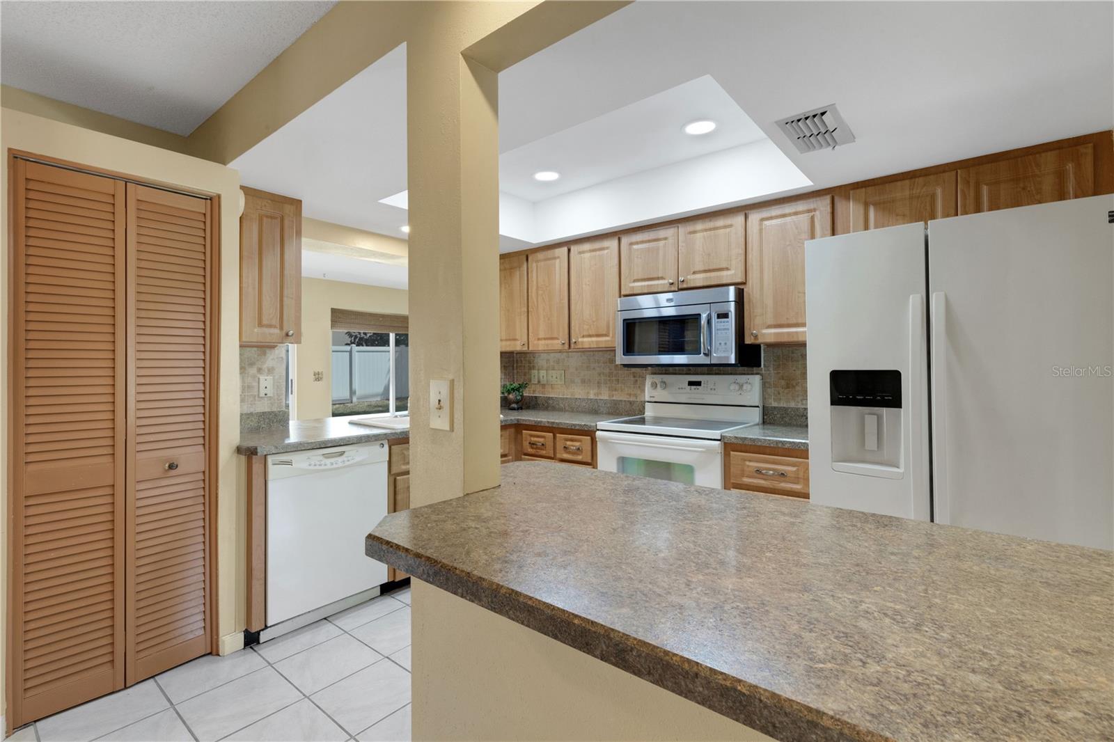 3147 E DORCHESTER DR, PALM HARBOR, FL, 34684