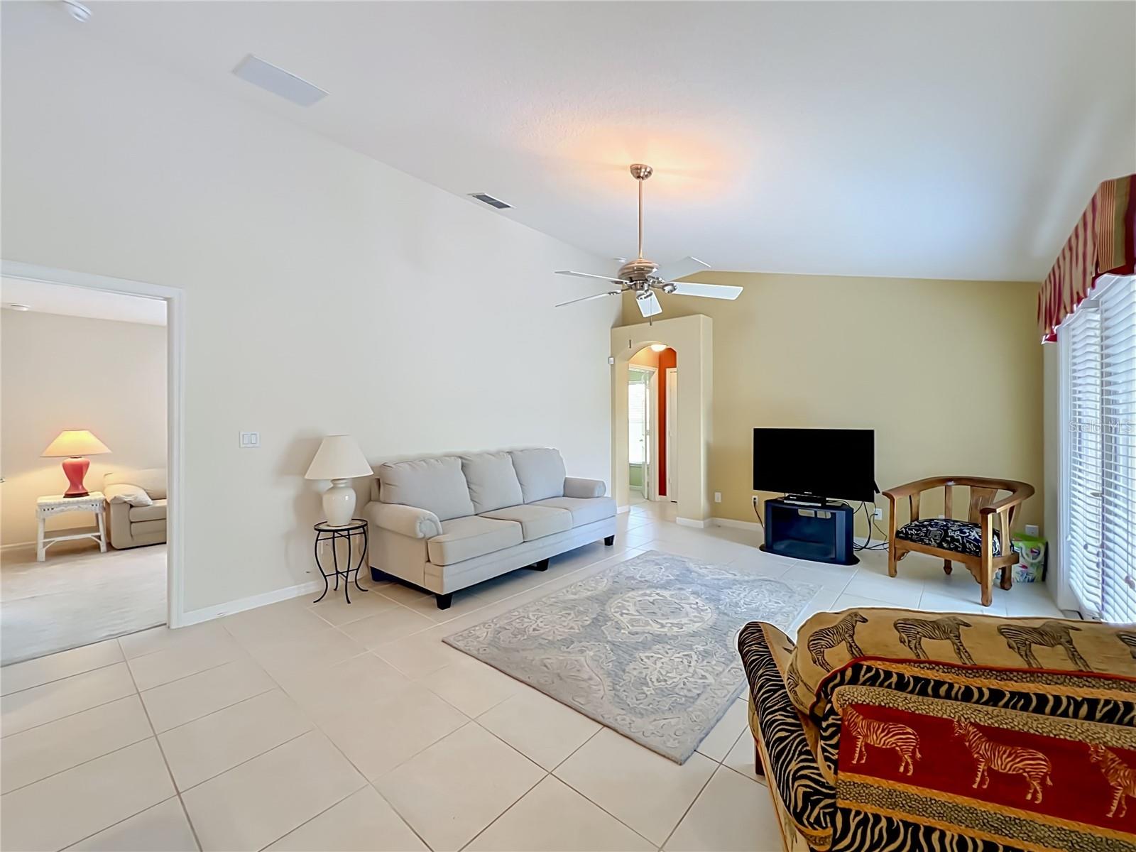 2505 HOLLY BERRY CIR, CLERMONT, FL, 34711