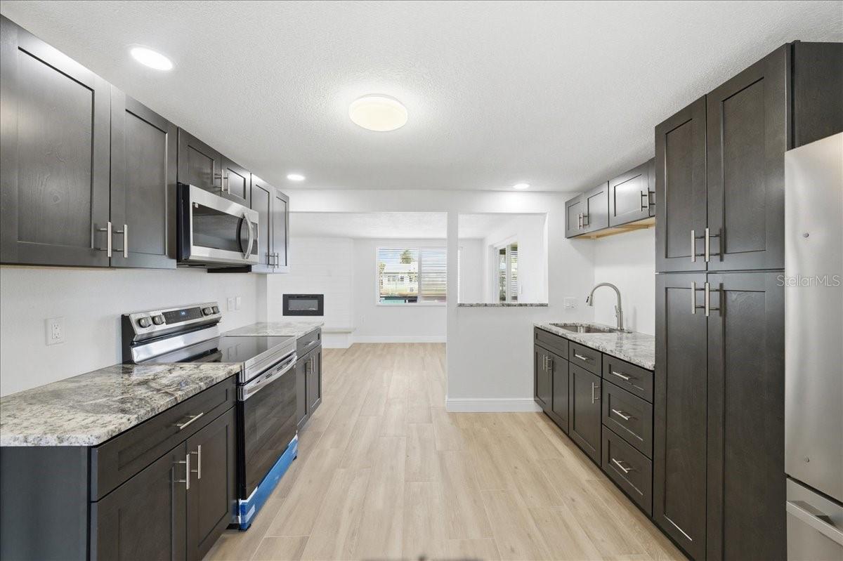 13902 BARNARD AVE, HUDSON, FL, 34667