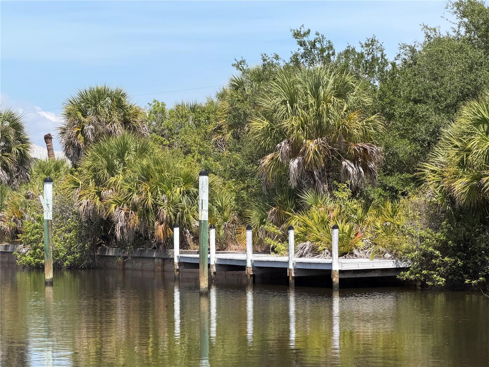 17163 EDGEWATER DR, PORT CHARLOTTE, FL, 33948