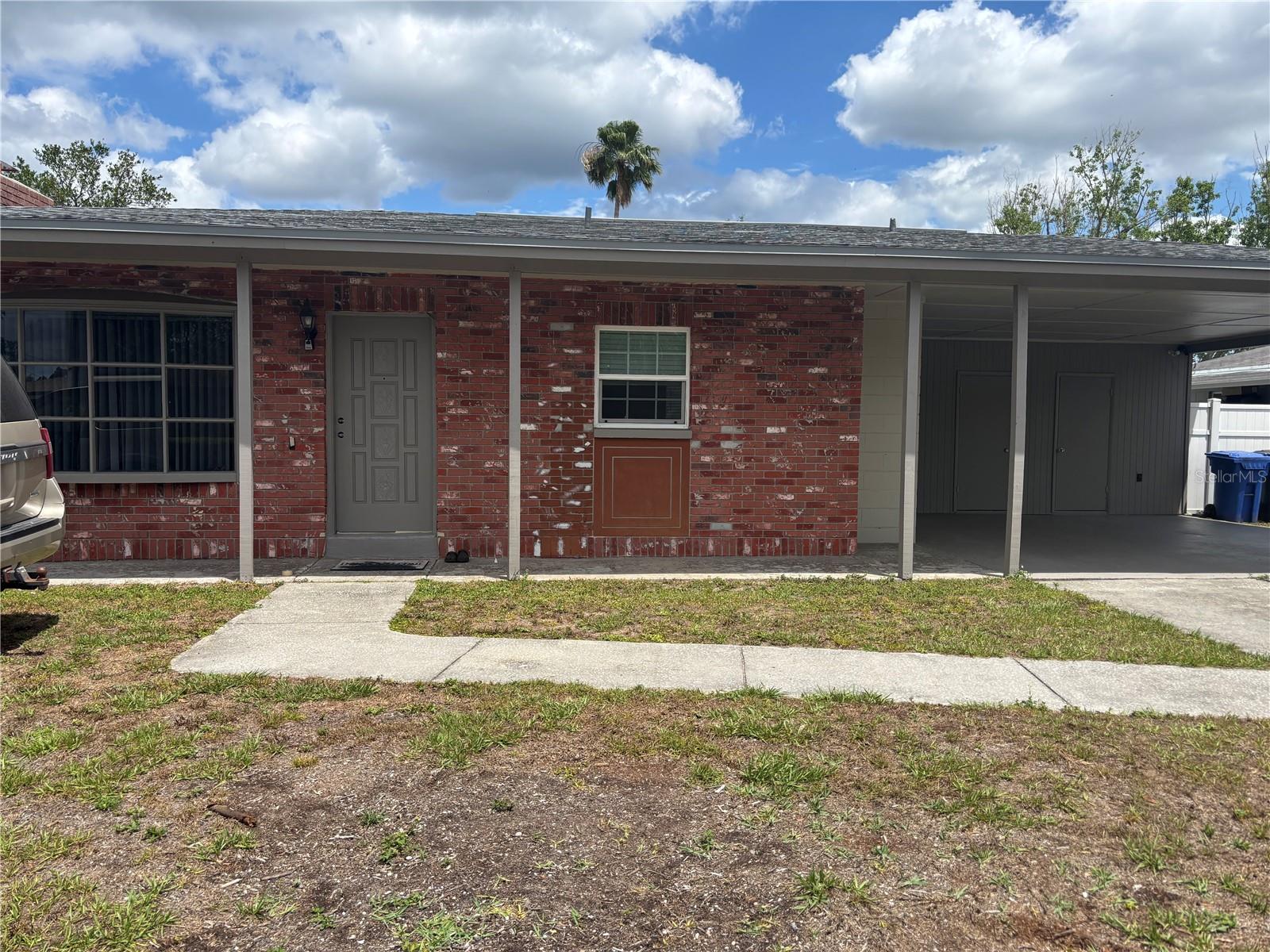 8303 TEMPLE PARK DR, TAMPA, FL, 33637