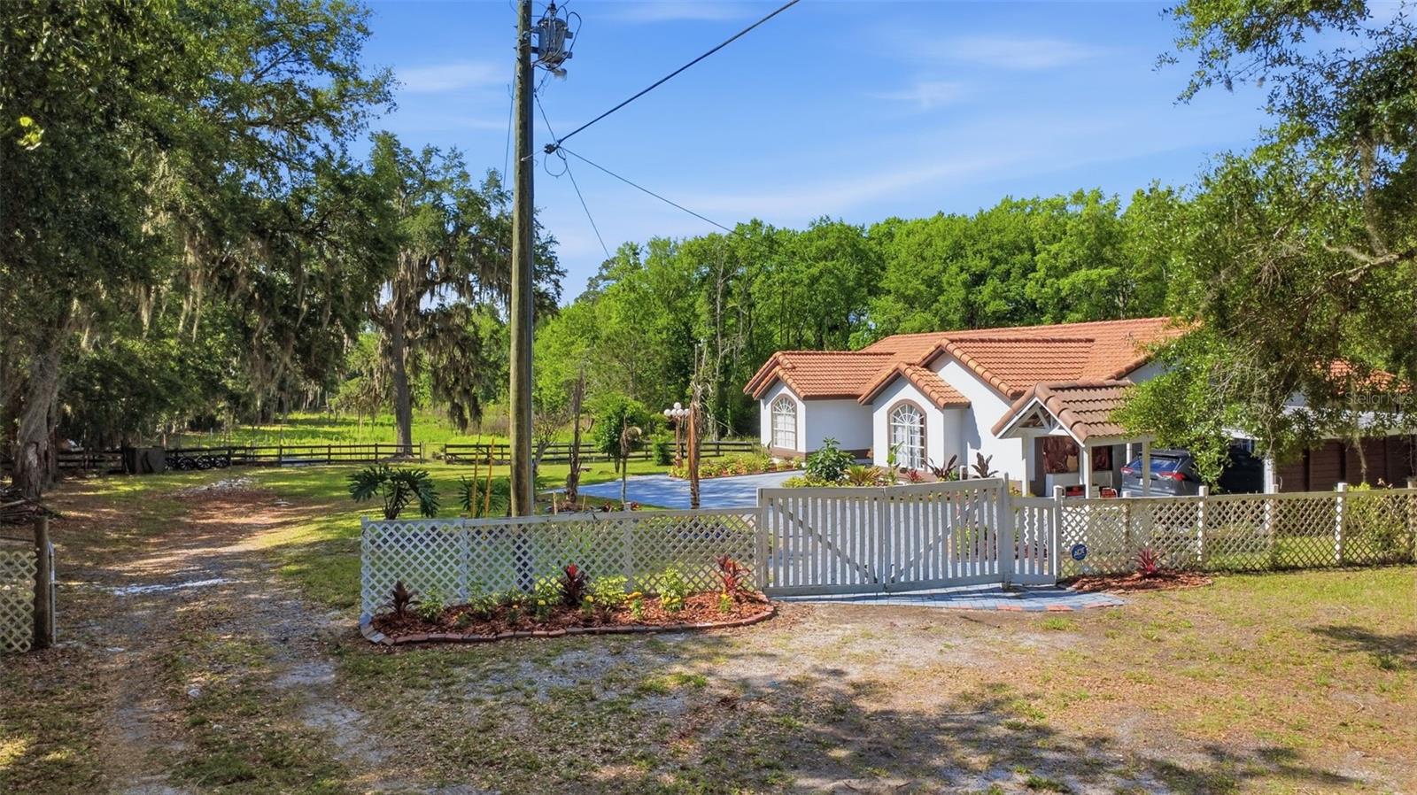 1898 BLACKWELDER RD, DE LEON SPRINGS, FL, 32130