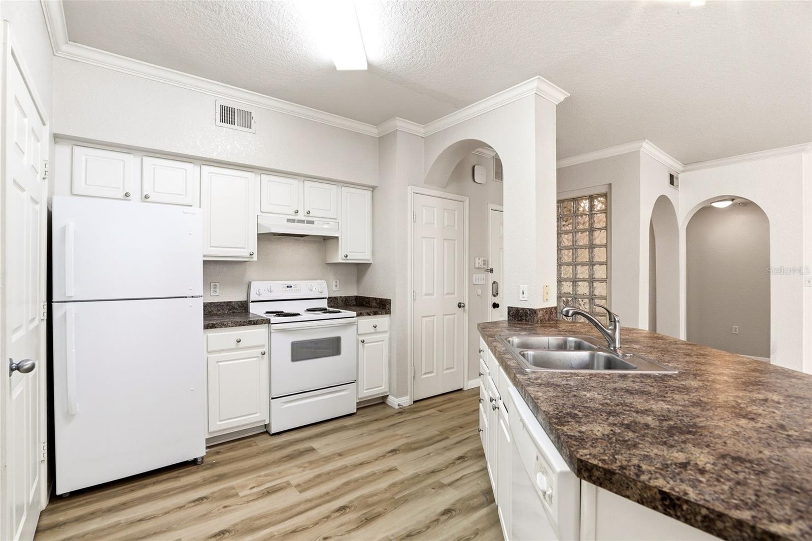 911 N ORANGE AVE #321, ORLANDO, FL, 32801