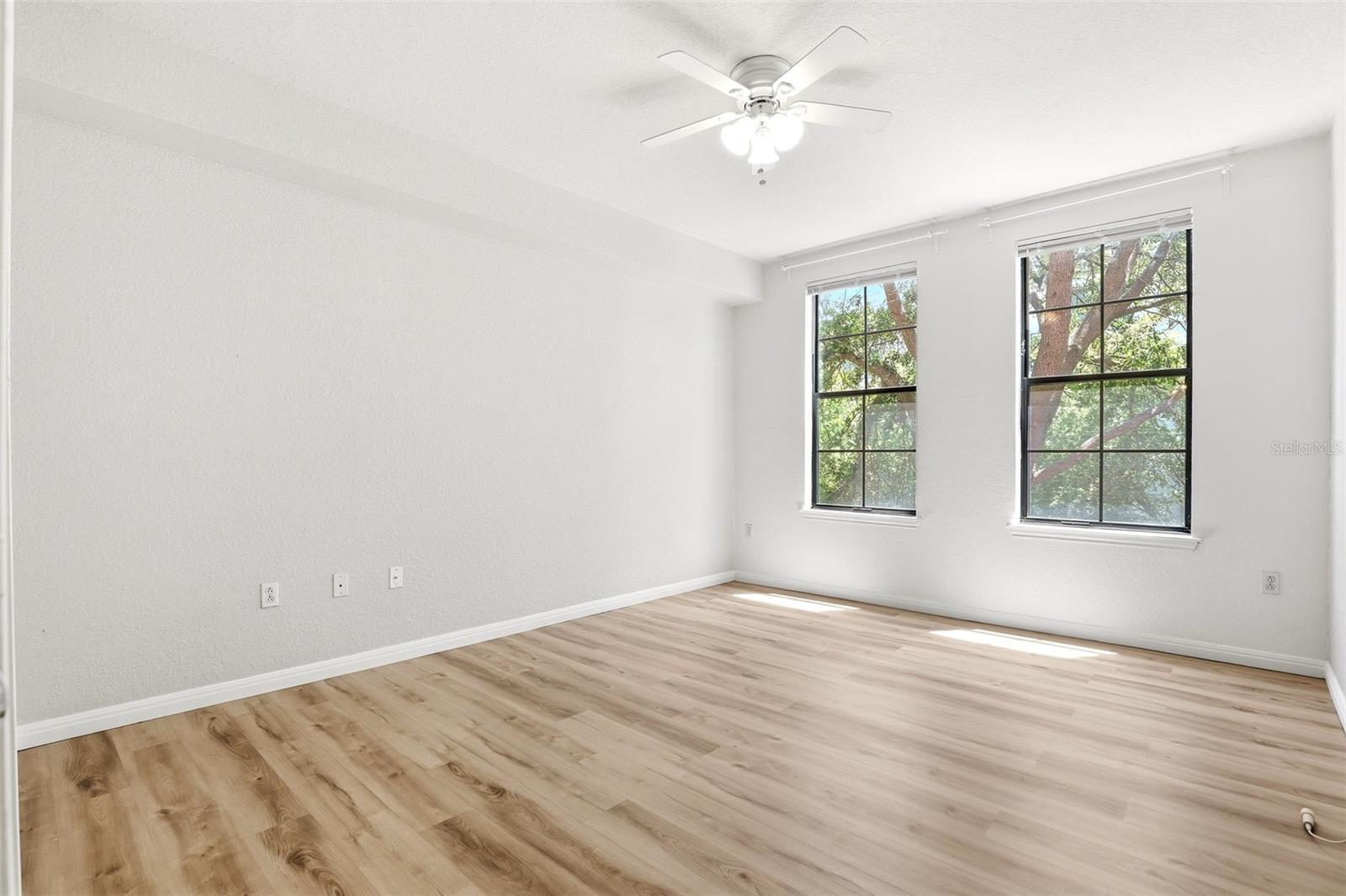 911 N ORANGE AVE #321, ORLANDO, FL, 32801
