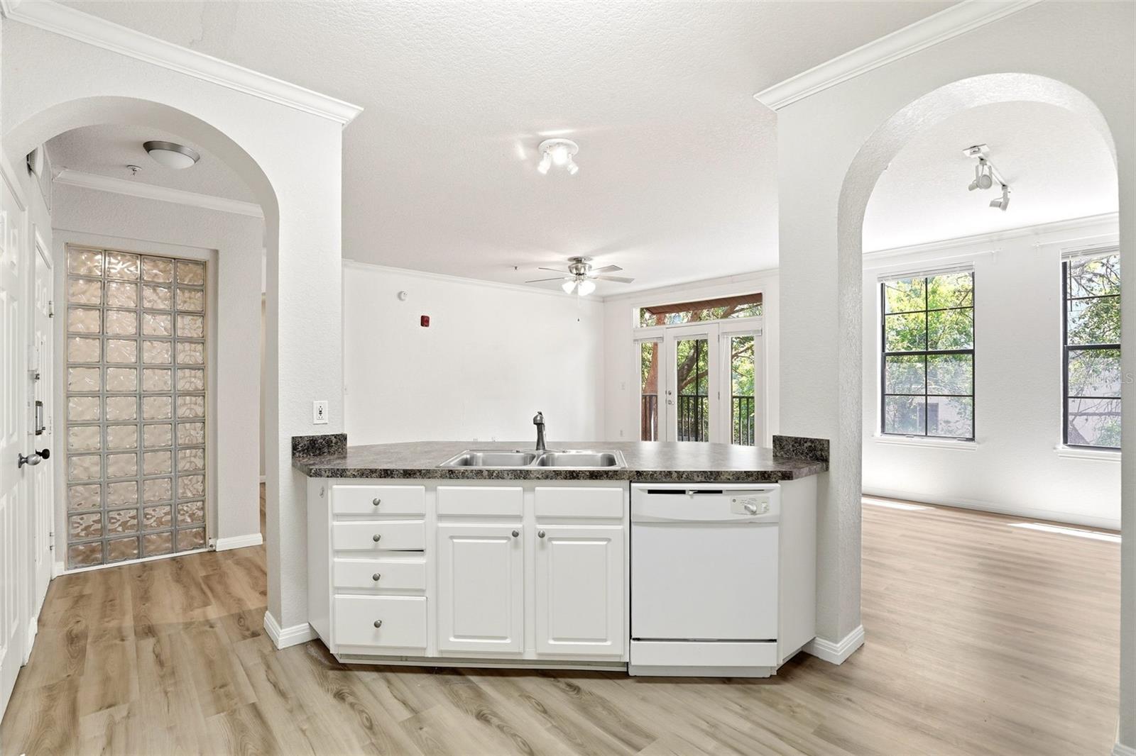 911 N ORANGE AVE #321, ORLANDO, FL, 32801