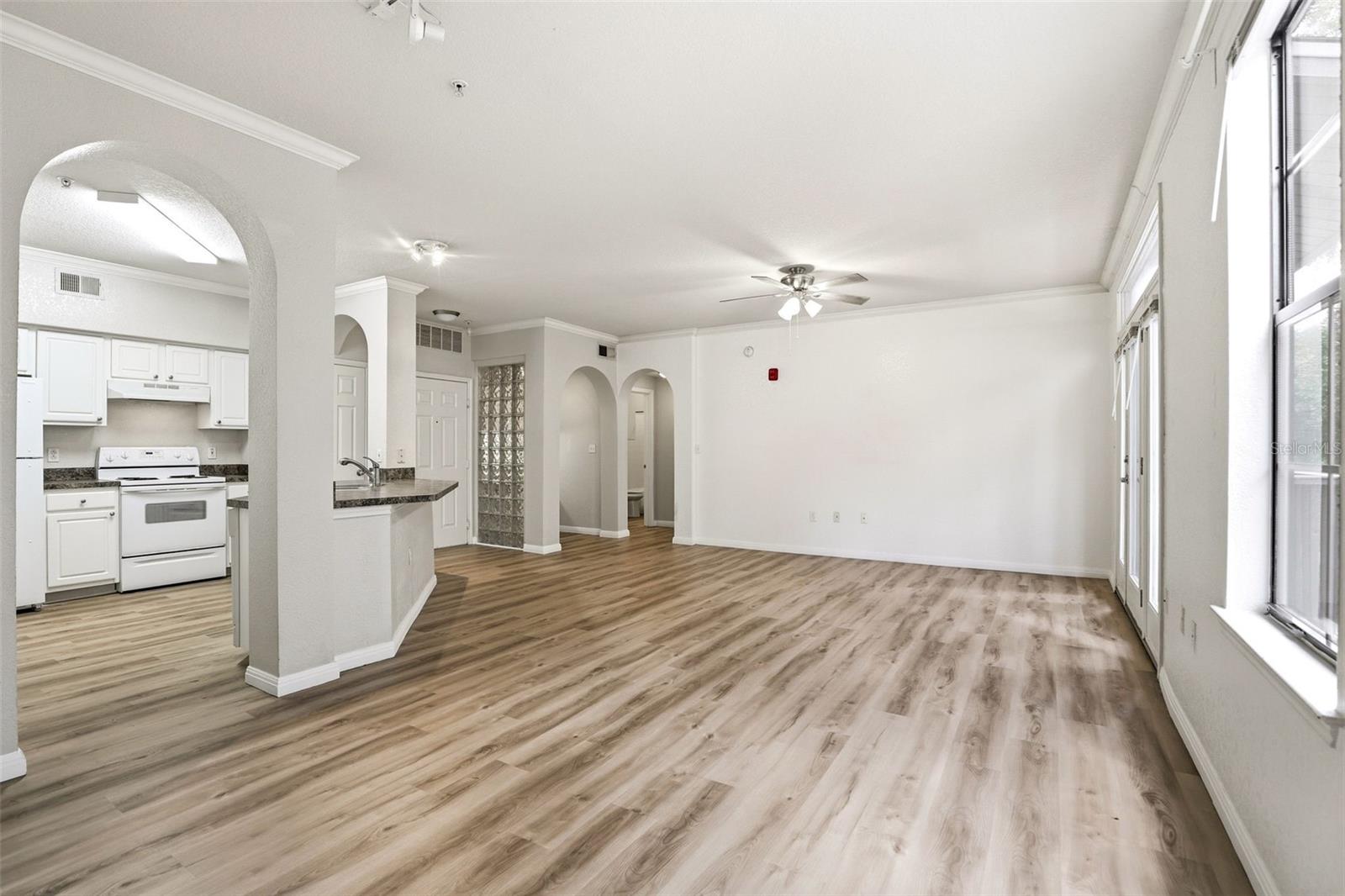 911 N ORANGE AVE #321, ORLANDO, FL, 32801