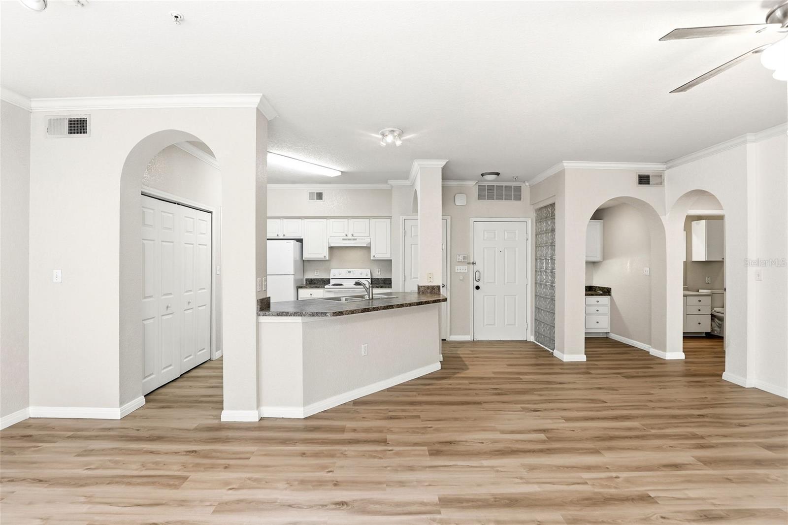 911 N ORANGE AVE #321, ORLANDO, FL, 32801