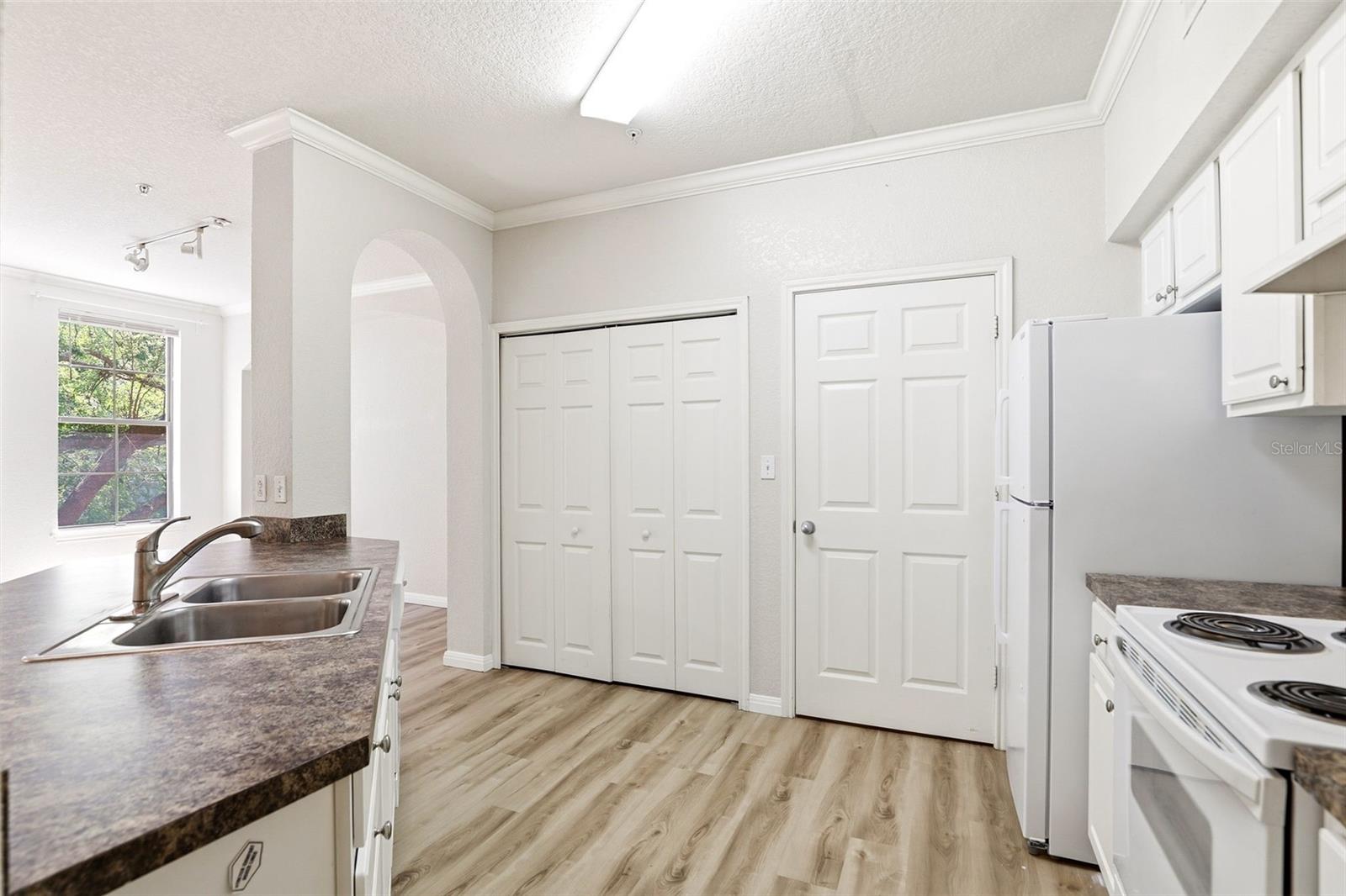911 N ORANGE AVE #321, ORLANDO, FL, 32801