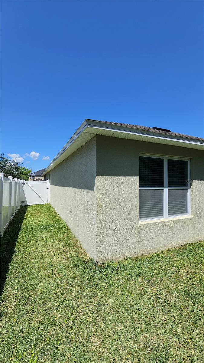 2459 VALHALLA DR, TAVARES, FL, 32778