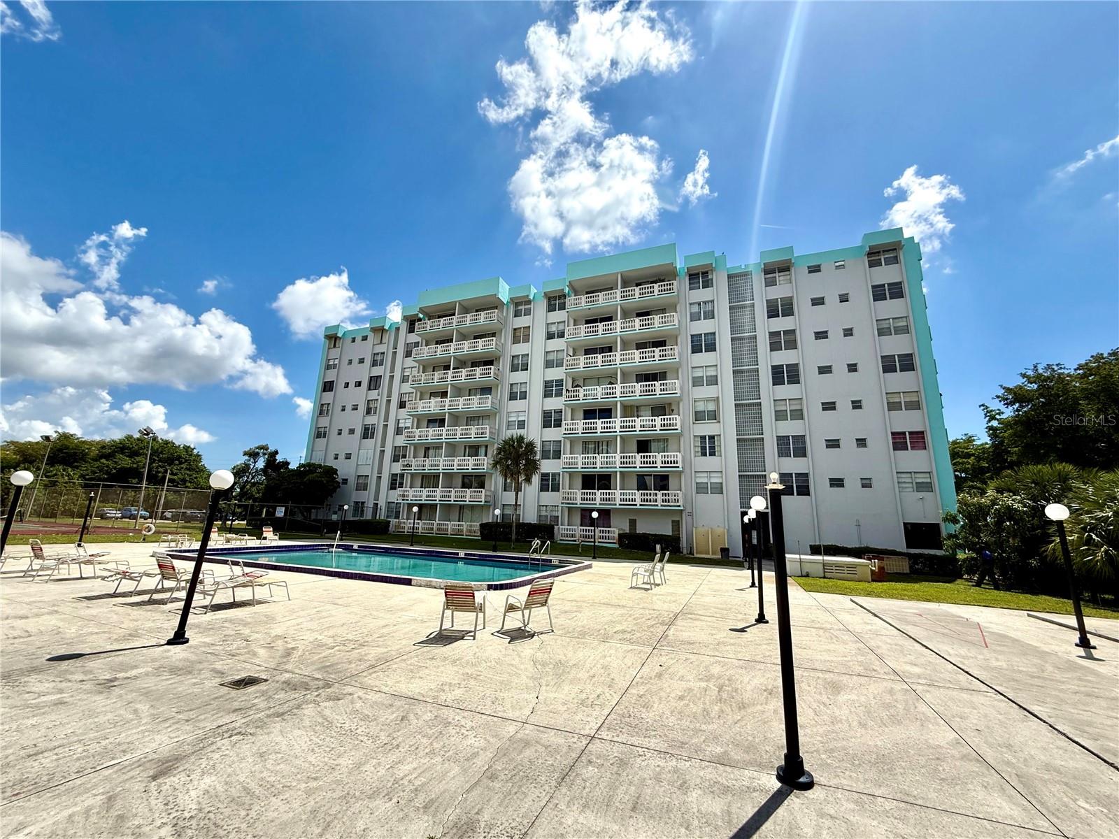 15600 NW 7TH AVE #211, MIAMI, FL, 33169