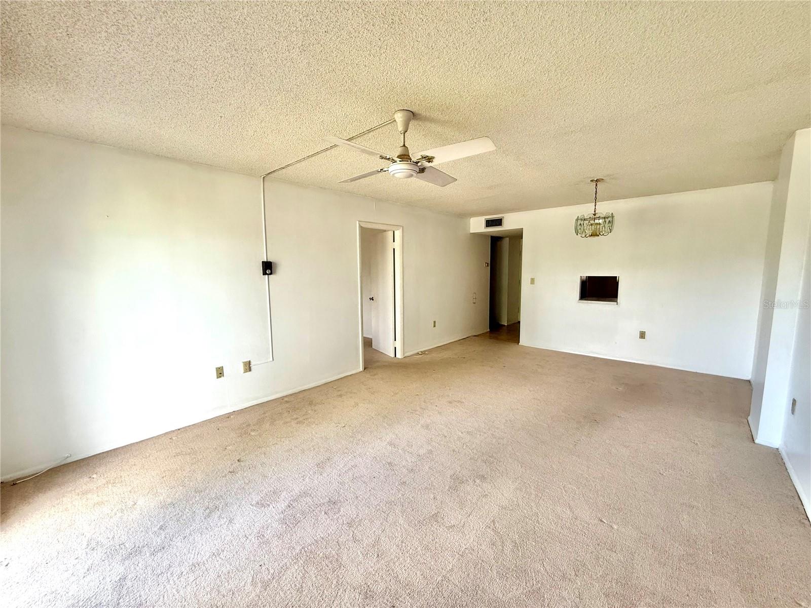 15600 NW 7TH AVE #211, MIAMI, FL, 33169