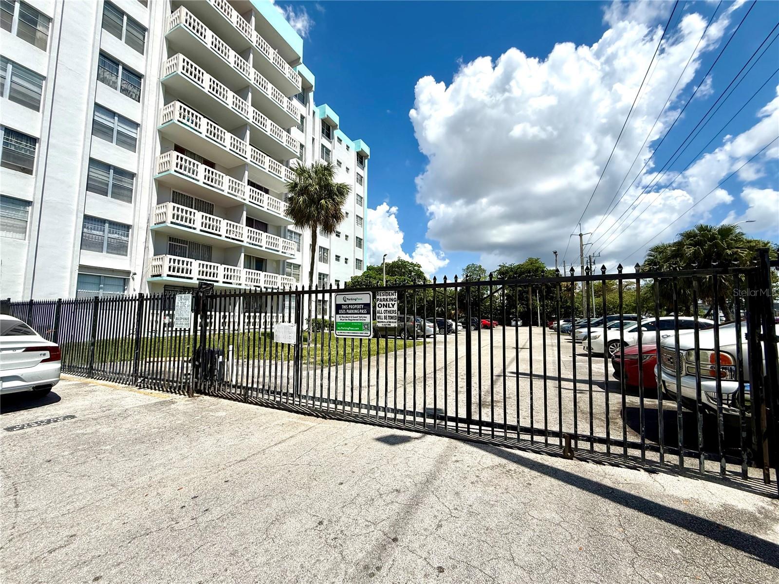 15600 NW 7TH AVE #211, MIAMI, FL, 33169
