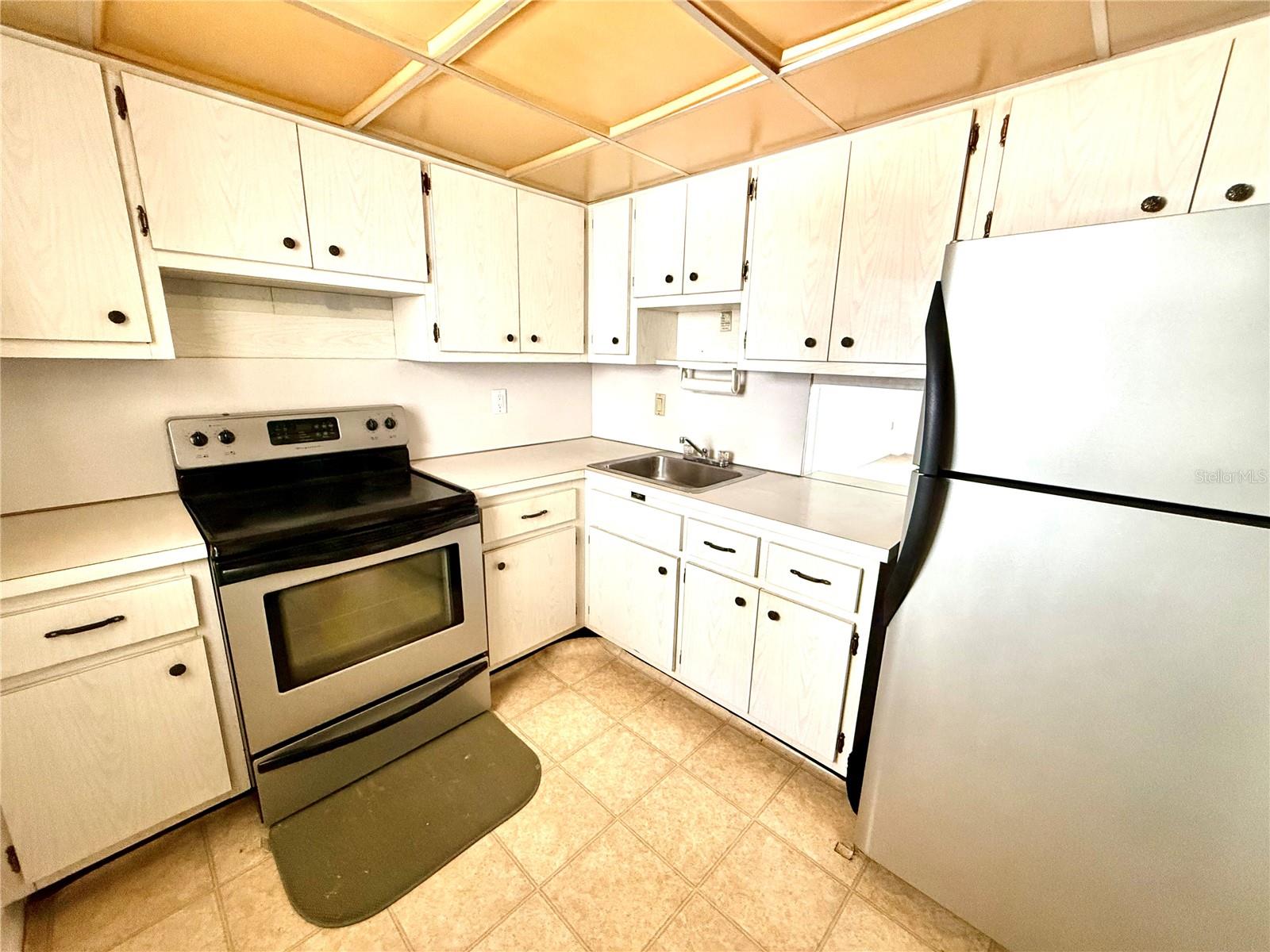 15600 NW 7TH AVE #211, MIAMI, FL, 33169