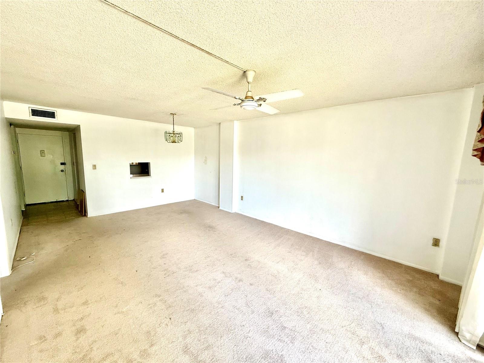 15600 NW 7TH AVE #211, MIAMI, FL, 33169