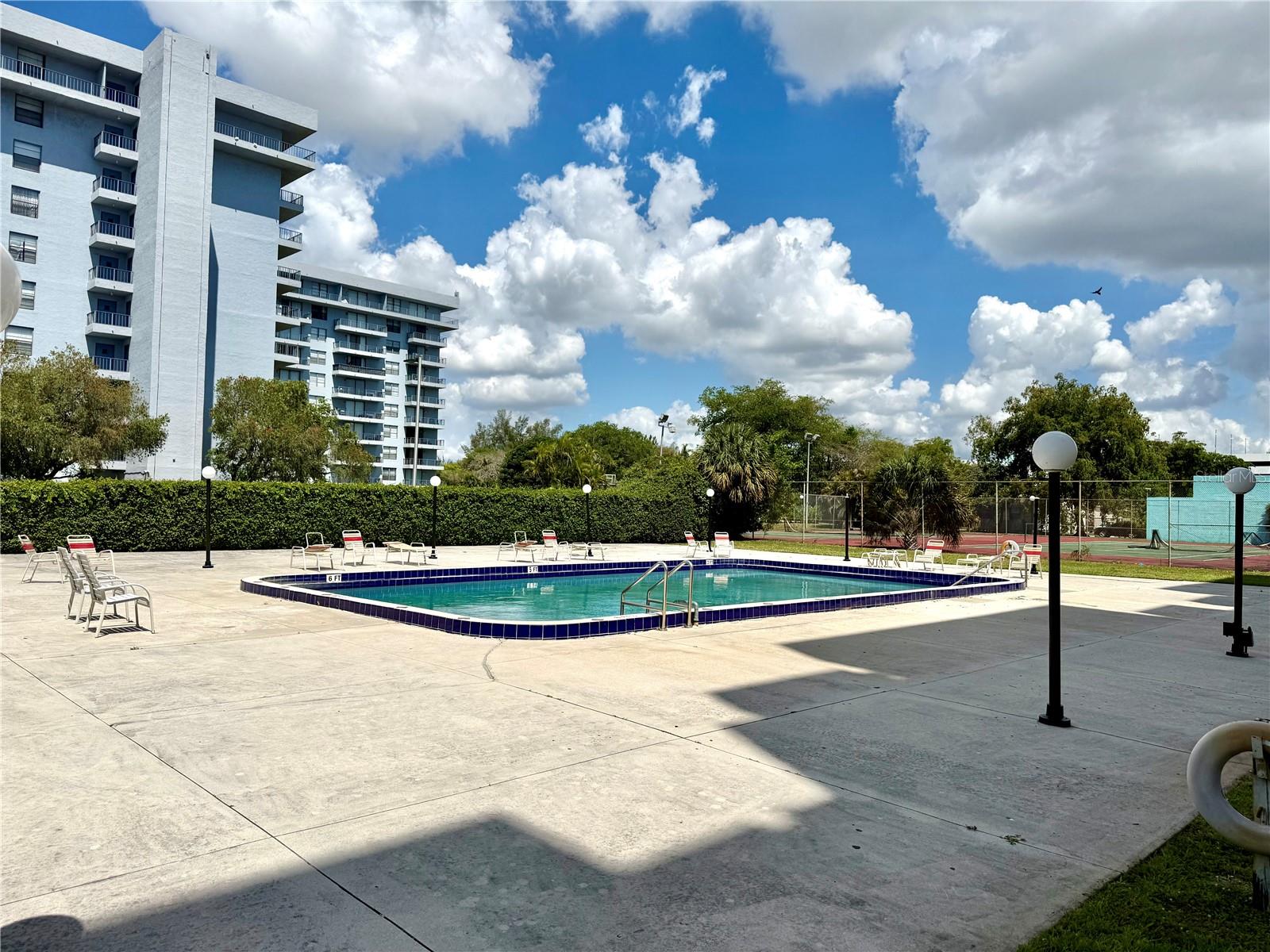 15600 NW 7TH AVE #211, MIAMI, FL, 33169