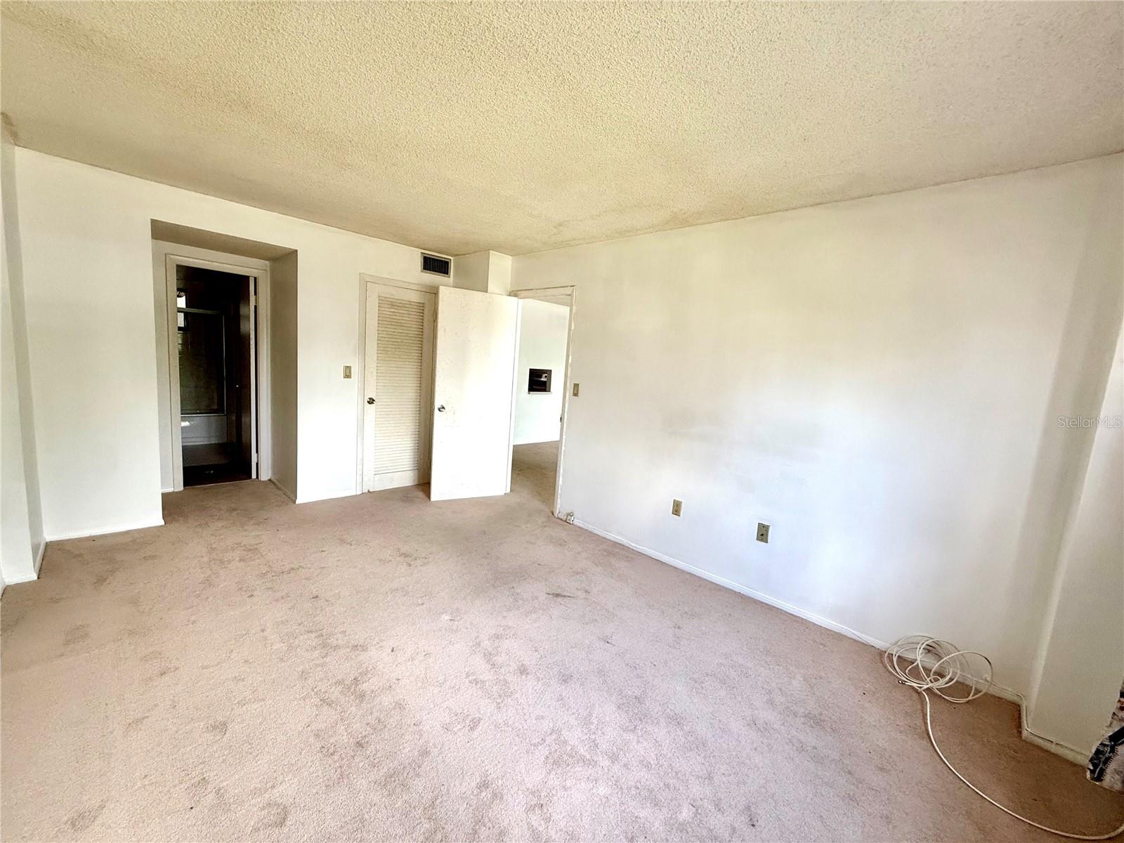 15600 NW 7TH AVE #211, MIAMI, FL, 33169